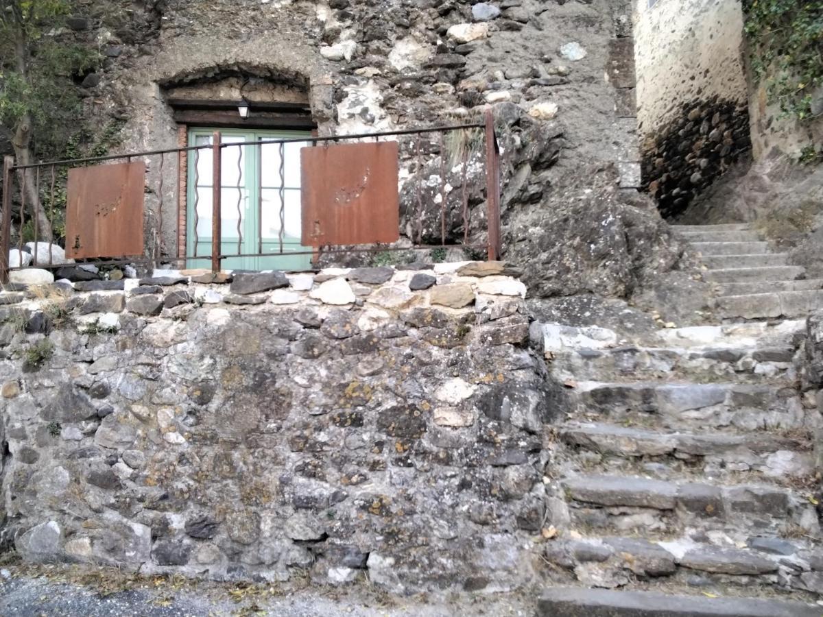 Les Remparts Caudies-de-Fenouilledes