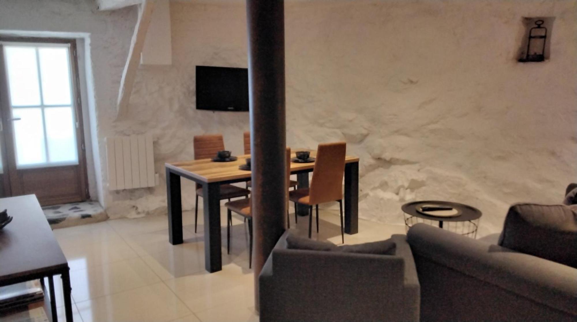 Les Remparts Apartment *